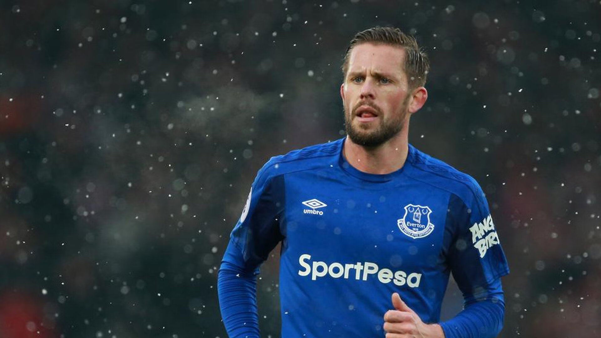 东契奇父亲身份首次公开露面，引爆社交媒体，东契奇 父母